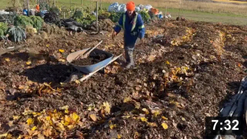 Ferment Farm Remembrance: Digging to create life (and guide water), not to dodge
bullets n bombs. And inoculation of new beds.

Mulch Gardening
[/the-ferment-farm/posts/categories/mulch-gardening]